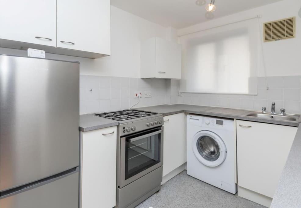 Bright, Nice Interior, Close To The City, 2 Bedroom Apartment ロンドン エクステリア 写真