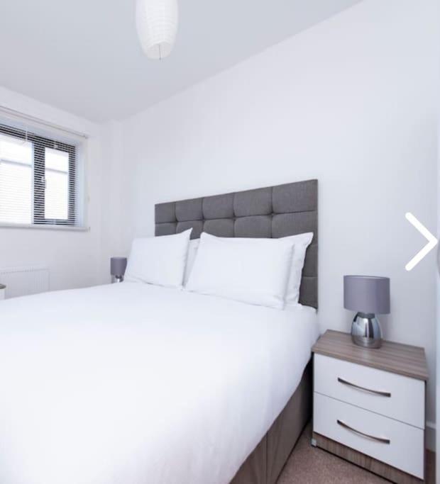Bright, Nice Interior, Close To The City, 2 Bedroom Apartment ロンドン エクステリア 写真